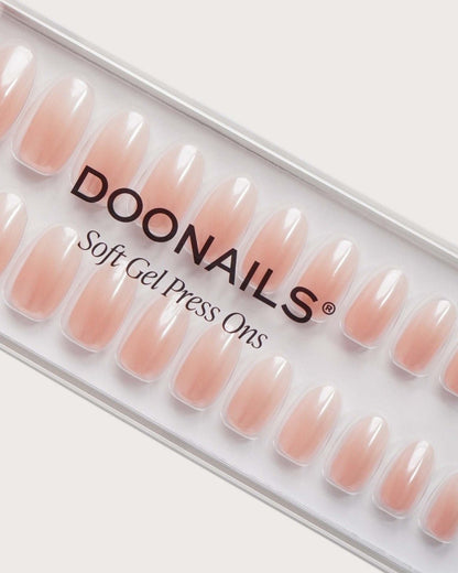 Glazed Babyboomer Medium Round Soft Gel Press Ons