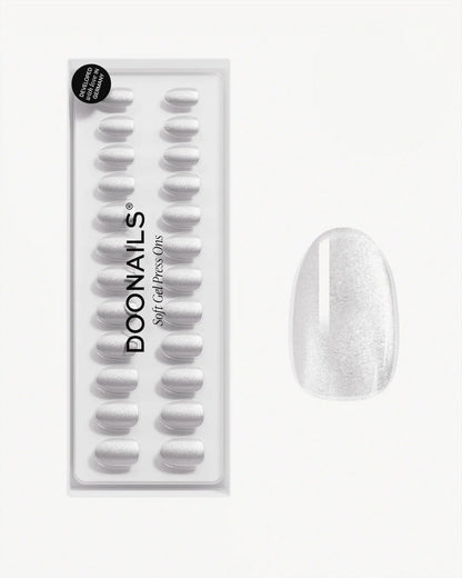 White Cat Eye Short Round Soft Gel Press Ons
